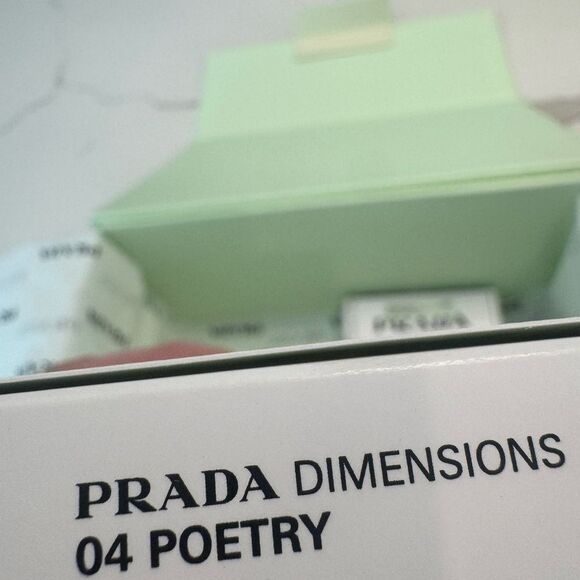 Prada make-up Set lip balm eyeshadow mascara - Picture 7 of 16